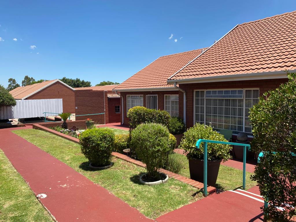 Boksburg-Society-For-the-Aged-BSFA-Cosmos-Old-Age-Home-Village-4